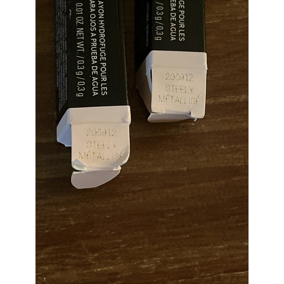 Mary Kay Waterproof Eyeliner Steely #205912 - Picture 2 of 2